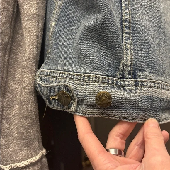 Free People Distressed Jean Jacket w/ sweatshirt sleeves and hoodie- Large EUC - Picture 8 of 12